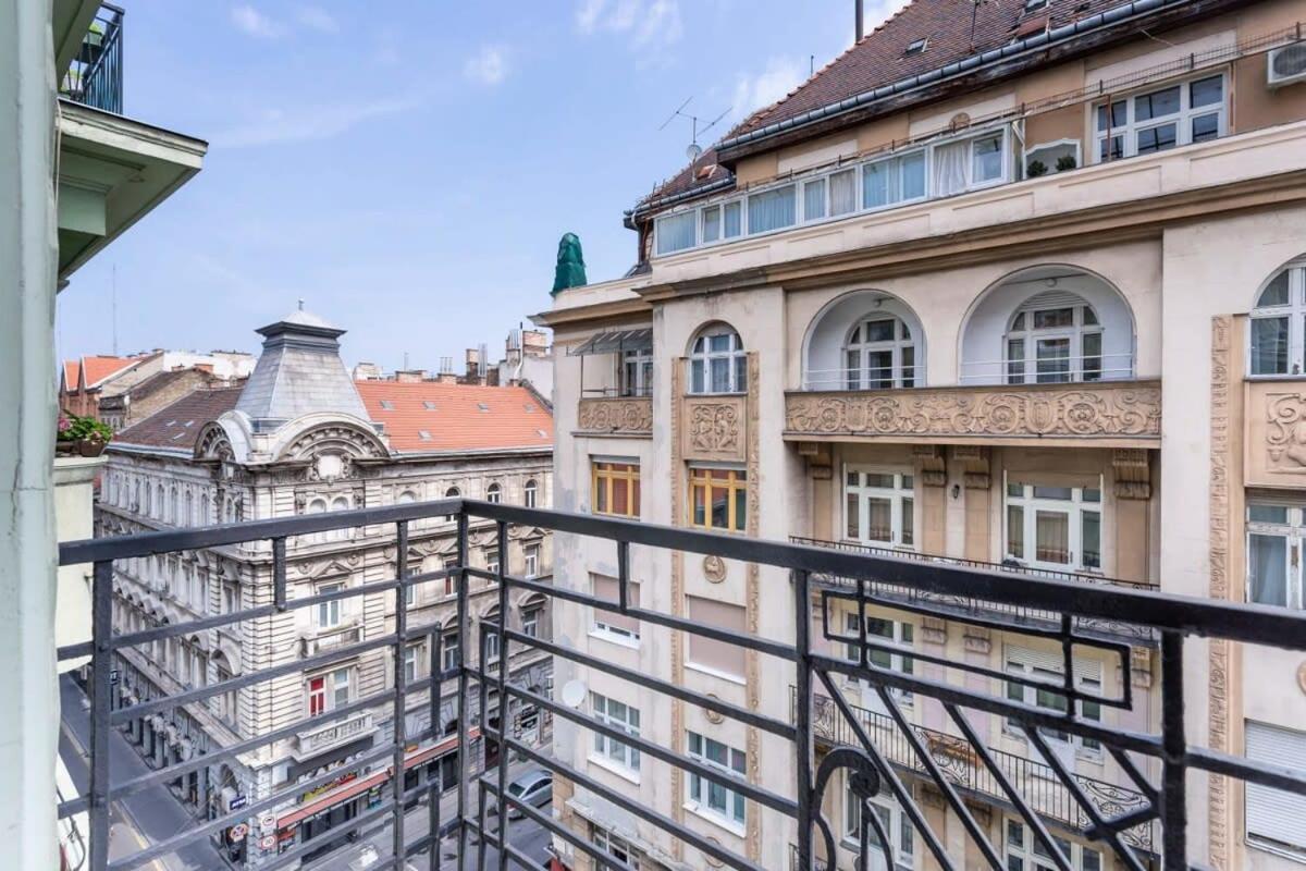 Home Away From Home In The Center Budapest Luaran gambar