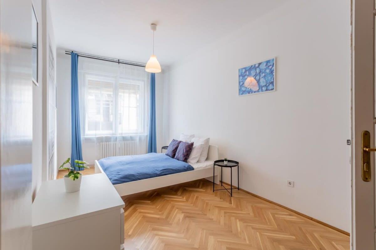 Home Away From Home In The Center Budapest Luaran gambar