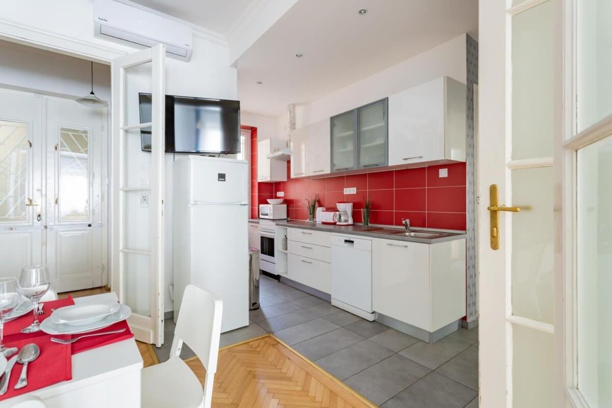 Home Away From Home In The Center Budapest Luaran gambar